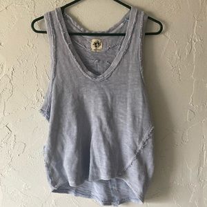 We the Free top size M